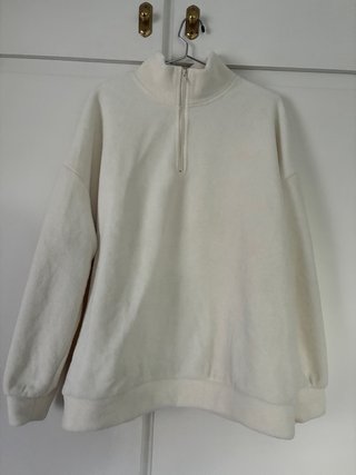 Sudadera blanca con cremallera