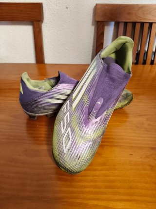 Botas de fútbol Adidas F50 con calcetín