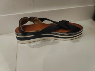Sandalias Negras de Plataforma