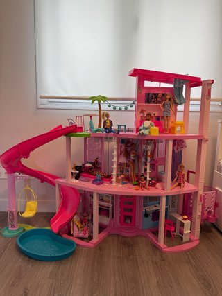 Casa de Barbie Grande con Tobogán y piscina