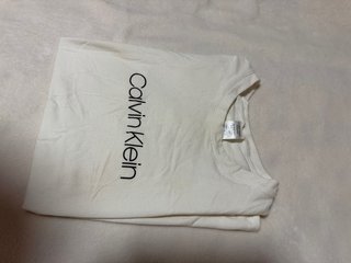 Pack 3 Camisetas, 1 Calvin Klein y 2 Scalpers