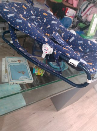 Balancín bebé azul.  Buen estado, venta en persona