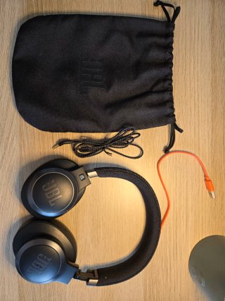 Auriculares JBL Live 660NC