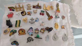 Lote de Pines Antiguos Coleccionables