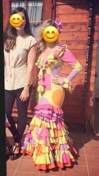 Traje de flamenca volantes lunares