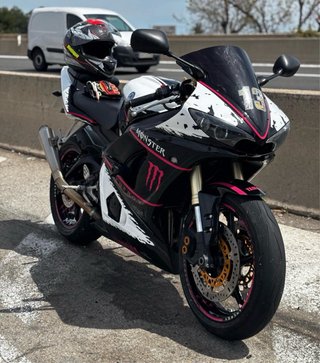 Yamaha R6 (2007) - Limitada en papeles
