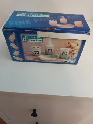 Set de 3 Accesorios de Baño de Porcelana