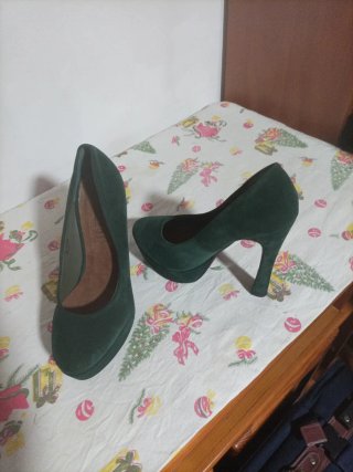 Zapatos de tacón verde Jeckni talla 36