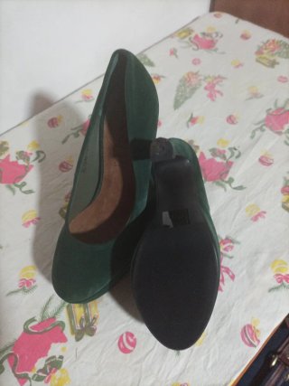 Zapatos de tacón verde Jeckni talla 36