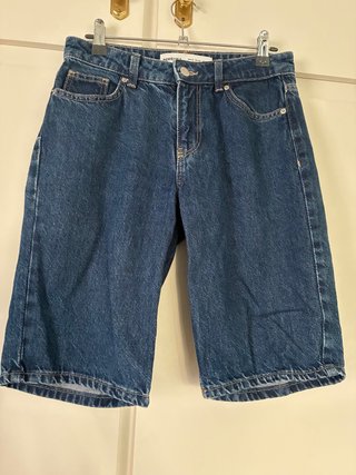 Pantalón vaquero Bershka corto