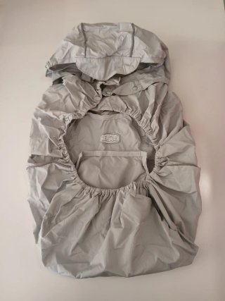 Funda impermeable Chicco para mochila de porteo