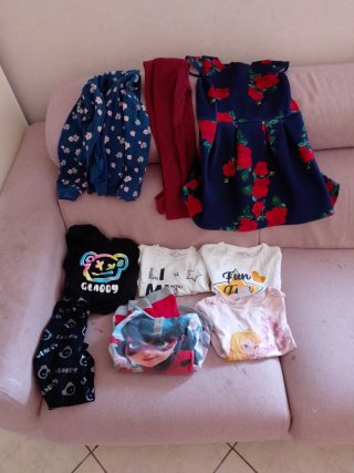 Lotto abbigliamento bambina 6 anni