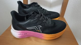 Zapatillas Tenth Negras y Naranjas