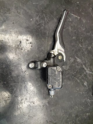 Bomba de Freno Yamaha Aerox