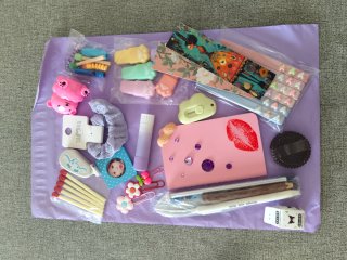 Lote de papelería y accesorios variados