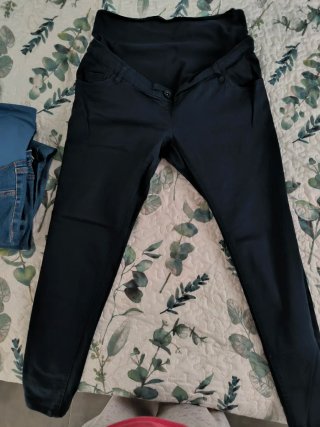 Lote de ropa premamá