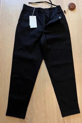 COS – Men’s 100% Organic Cotton Tailored Trousers