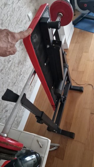 Banco de Pesas con Barra y Discos