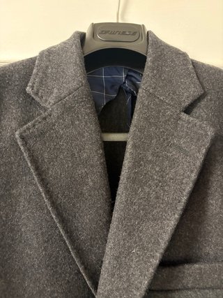 Abrigo largo de hombre gris