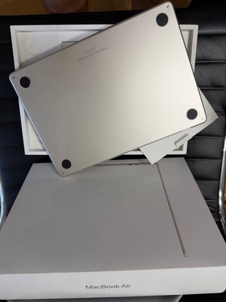 Apple MacBook Air 13” M3 8Gb SSD 256 GB