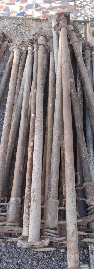 Lote de Puntales de Obra