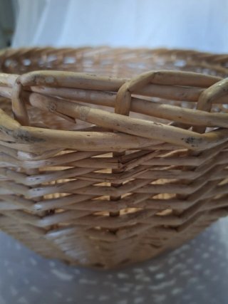 Cesto de Mimbre Antiguo