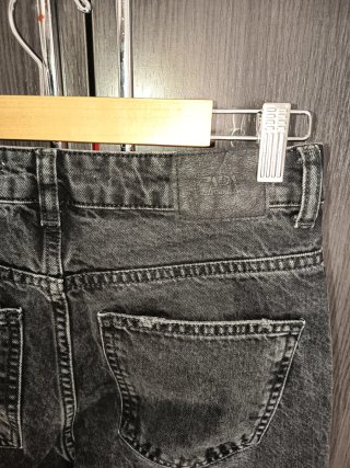 Pantalón Vaquero Zara negro Talla 36