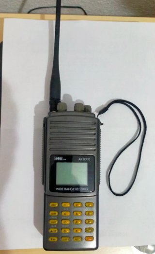 Receptor de banda ancha AOR AR8000