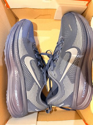 Nike Vomero 18 Azul Marino Talla 44