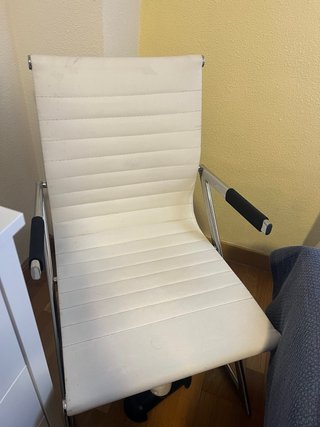 Silla de escritorio blanca