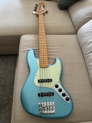 Bajo Fender Jazz Bass 5 Cuerdas Player Plus