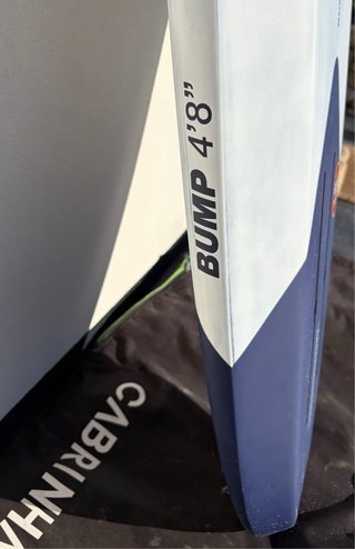 Tabla Surf-foil Cabrinha Bump 4'8 34,7L con funda