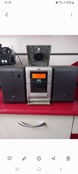 Minicadena JVC Radio CD Casete MP3