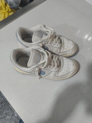 Zapatillas Nike Blancas y Azules