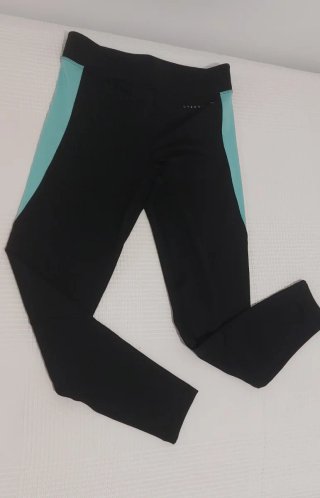 Mallas Oysho Negras y Turquesa