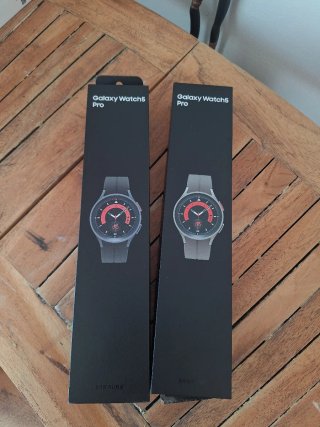2x Samsung Galaxy Watch5 Pro Smartwatch