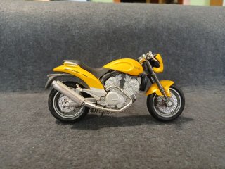 Moto a escala 1/18