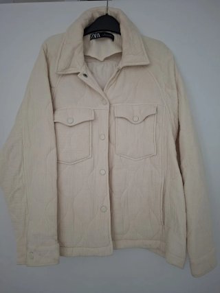Chaqueta Acolchada Zara Sobrecamisa Crema –Talla L