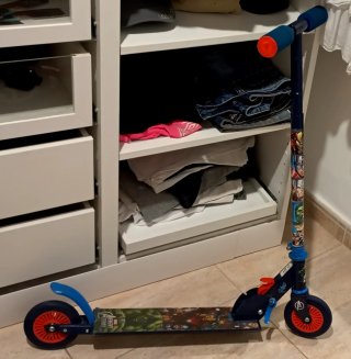 Patinete Infantil Avengers de 2 Ruedas