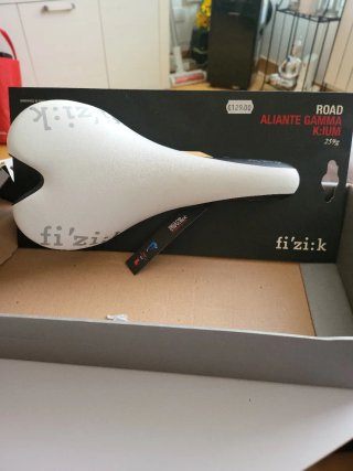 Sillín Fi'zi:k Aliante Gamma K:ium Nuevo