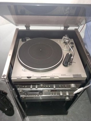 Equipo de Sonido Technics con Mueble