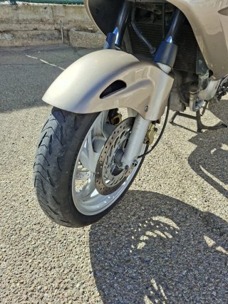 Honda Touring Moto Dorado/Plateado