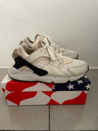 Nike Huarache Beige/Blanco Talla 41