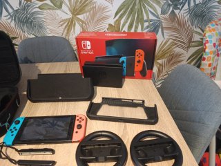 Nintendo Switch con caja y accesorios