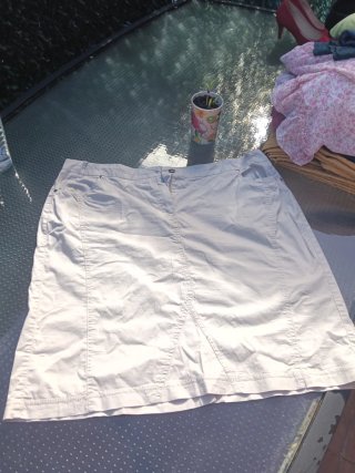 Falda Beige Ancha