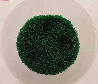 Abalorios cristal verde vibrante