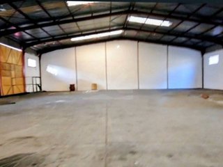 Nave industrial en venta en La Paz - Montecarmelo en Alcalá de Guadaira
