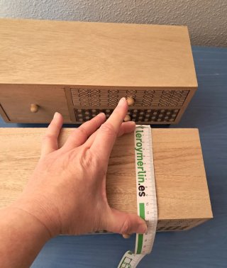Cajoneras de madera con 3 cajones c/u