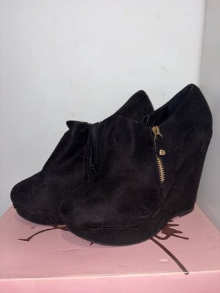 Botines Isaberi Tacón Cuña Negro