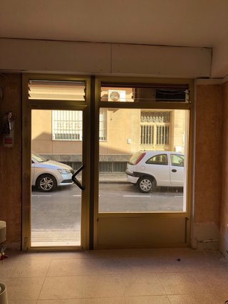Puerta de Aluminio con Cristal